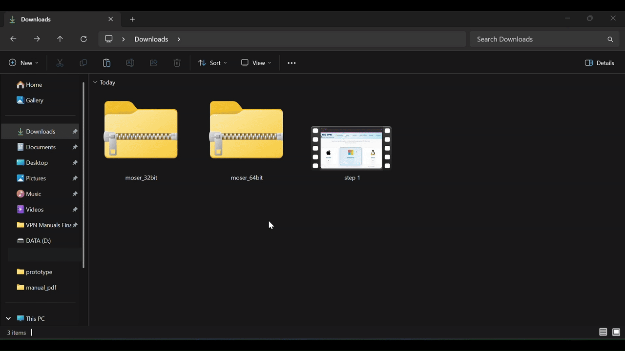 Screenshot of the folder contents showing moser_64bit.exe and moser_32bit.exe.